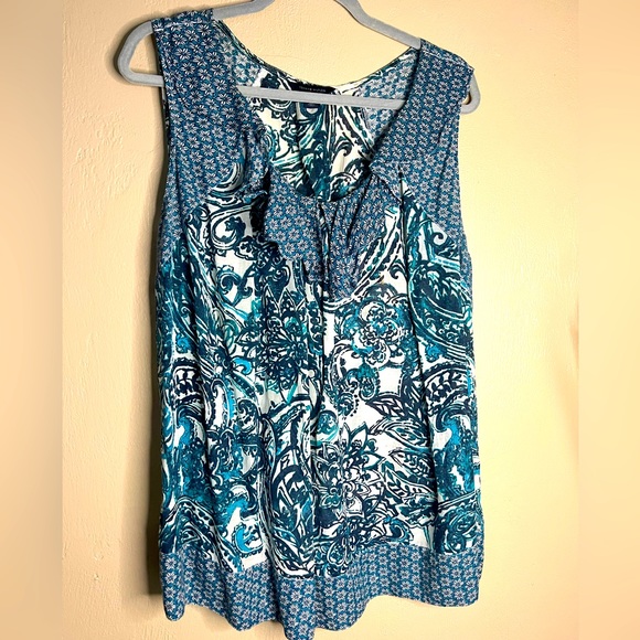 Tommy Hilfiger Tops - $23 Tommy Hilfiger Ruffled Round Sleeveless Blouse - White w/Blue Accents SZ 18